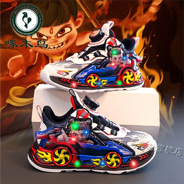 36I°断码哪咤男童鞋子2025新款秋季儿童跑步运动男孩亮灯老爹鞋