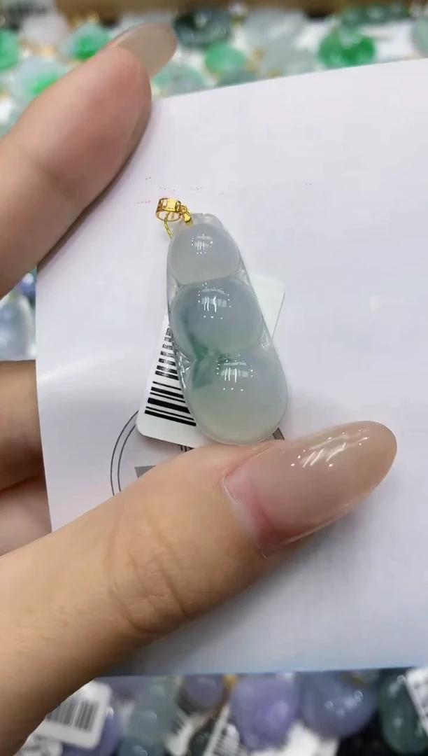 翡翠18K金镶嵌颈饰111111111111