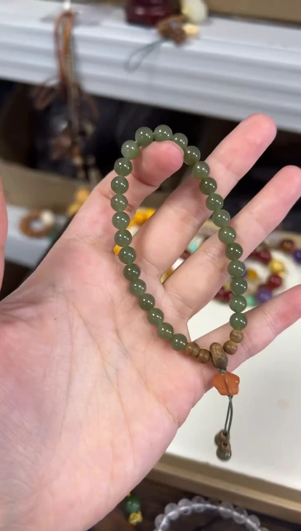 手链未镶嵌和田玉和田玉湖水绿南红滴流手链[1200]