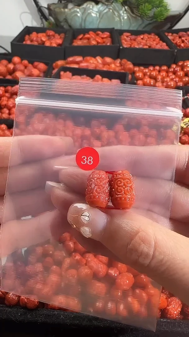 颈饰未镶嵌南红玛瑙1