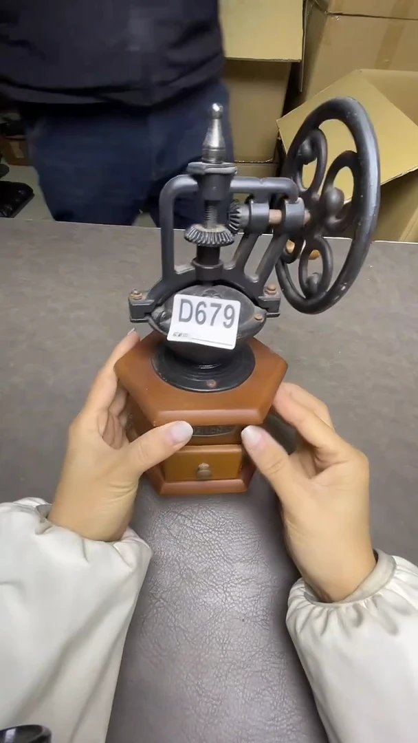 瓷片张**壹默认微瑕，谨慎参拍D679