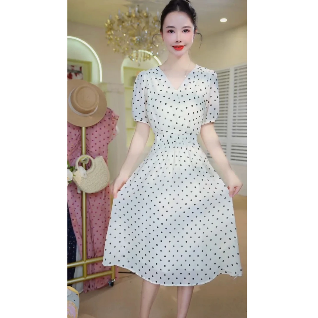 2025年V领连衣裙女收腰显瘦中长款黑色波点裙子Q2703