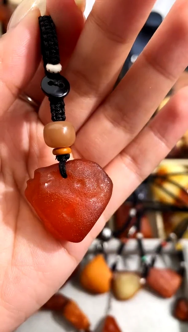 【闪购商品】蜜蜡裸石未镶嵌似玉