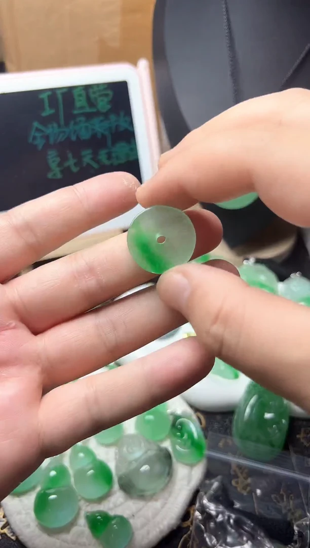 颈饰未镶嵌翡翠所见即所得，一图一物