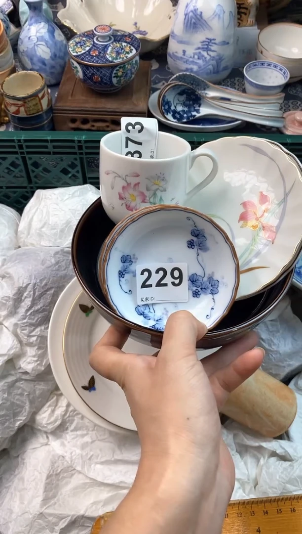 瓷片雨****客( ⊙ o ⊙ )( ⊙ o ⊙ )
