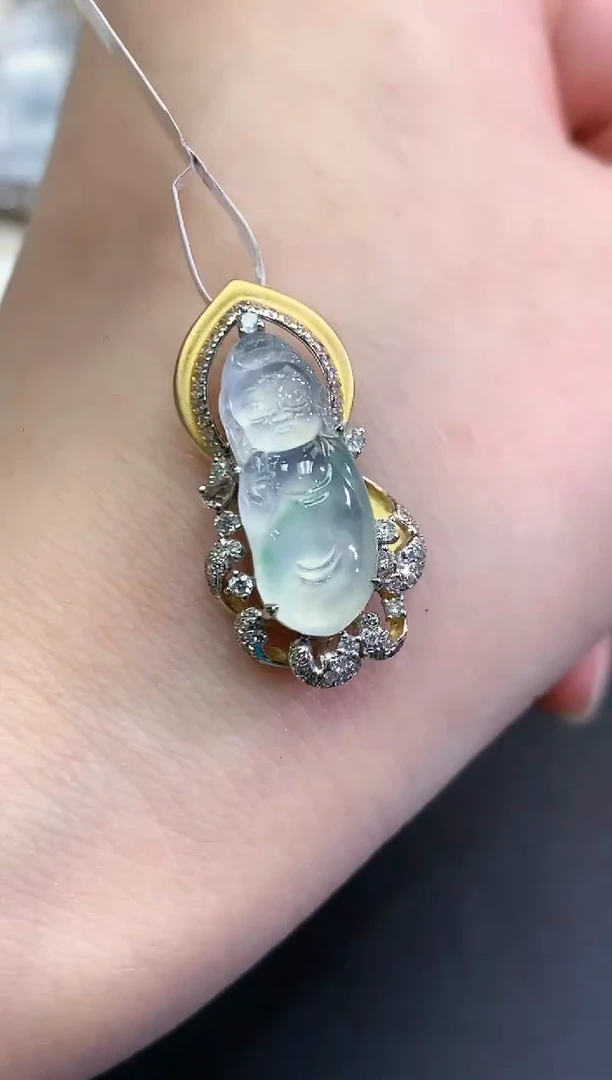 【闪购商品】翡翠颈饰18K金镶嵌c11