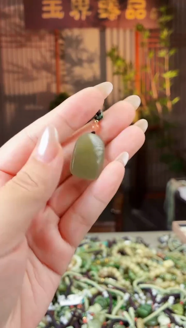 颈饰未镶嵌和田玉多样性发货拍一发一
