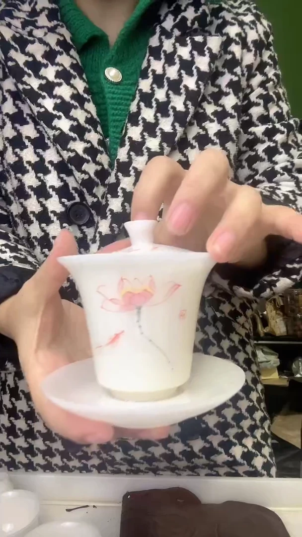 彩选单品璞玉手绘荷花盖碗微瑕