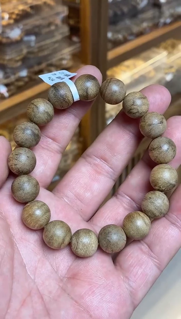沉香手串 达拉干圆珠单圈1.3多样性发其一