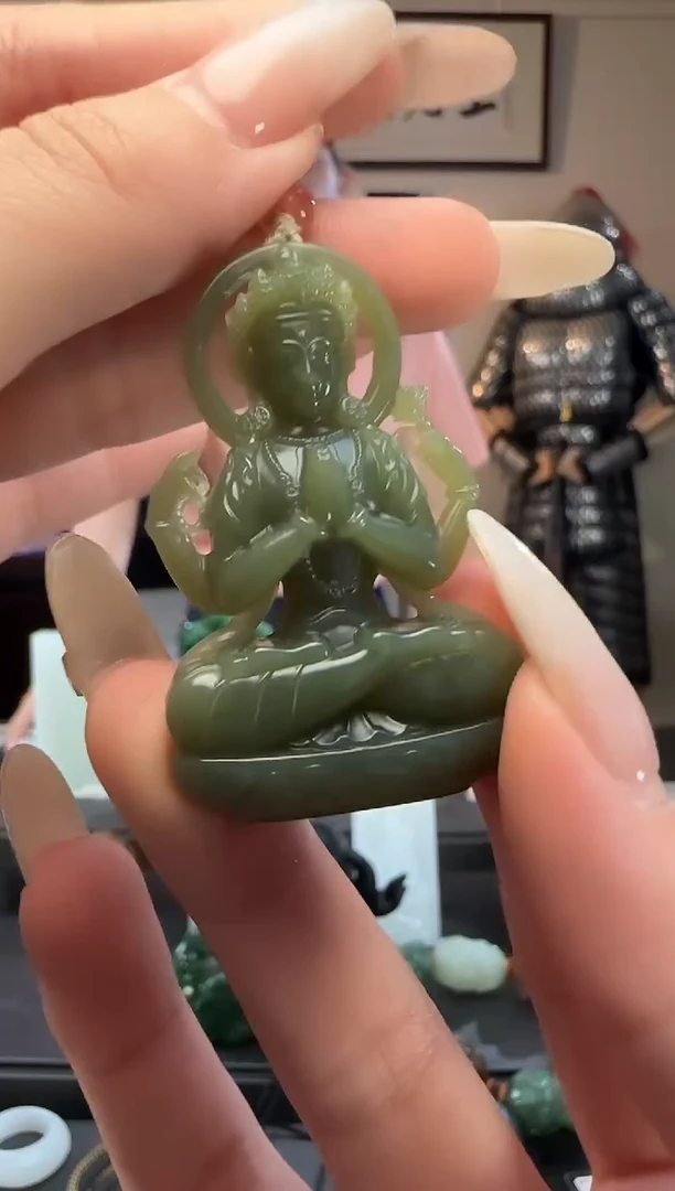 颈饰未镶嵌和田玉沙枣青千手观音吊坠