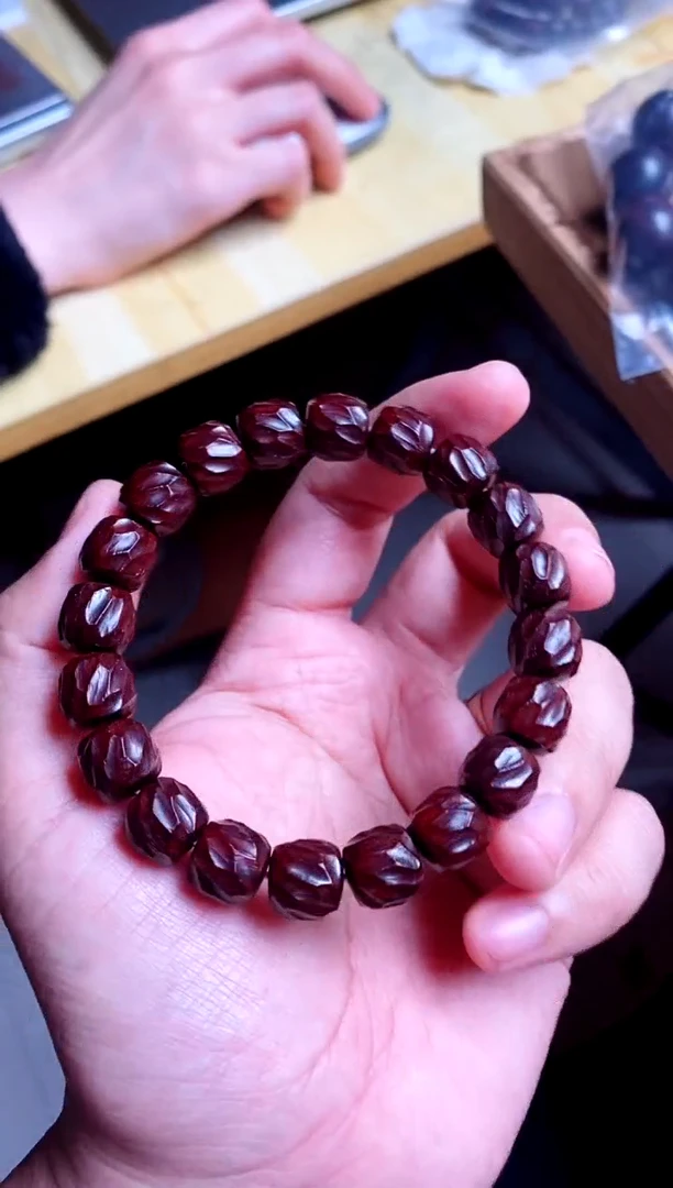 檀香紫檀（小叶紫檀）超精工雕刻