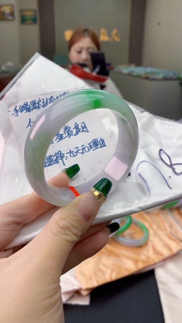 翡翠手镯未镶嵌0482669656
