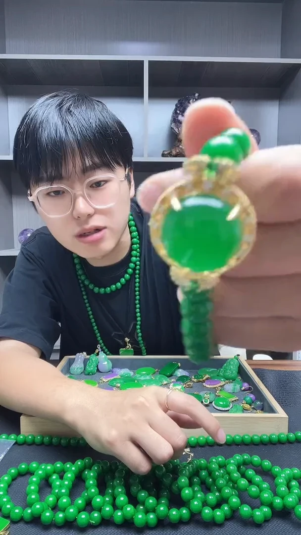 14K金镶嵌手链翡翠手链