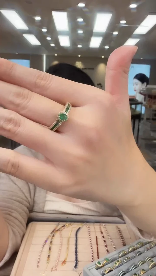 银S925镶嵌戒指祖母绿09