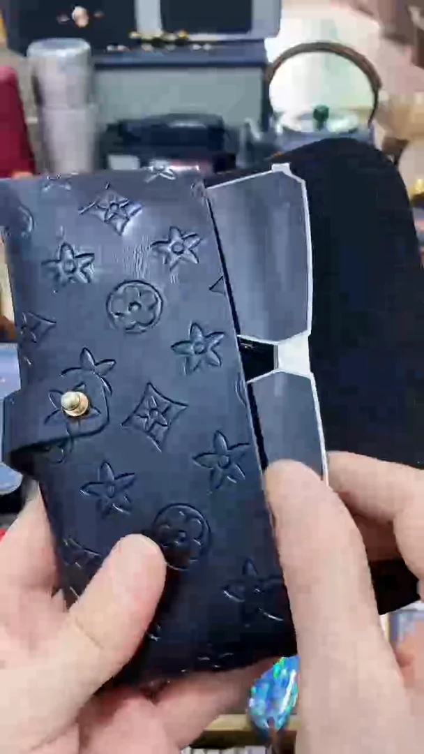 瓷片闪购商品 如图所示