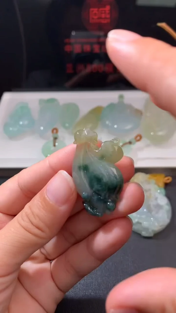 未镶嵌定制翡翠