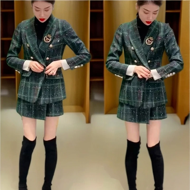 轻奢风气质名媛套装女2025年早秋新款翻领格子修身外衣+短裤裙潮