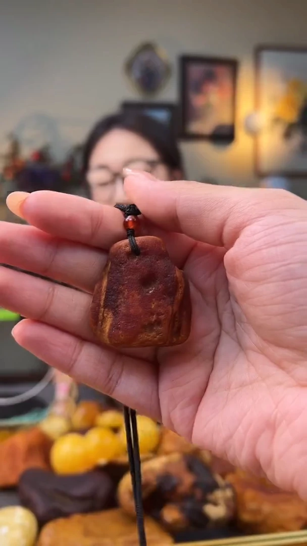 琥珀颈饰未镶嵌吊坠