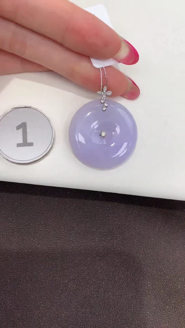 颈饰18K金镶嵌翡翠缅甸a货翡翠