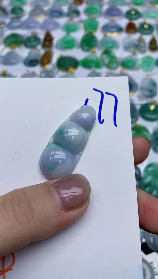 【闪购商品】翡翠颈饰未镶嵌天然翡翠A货