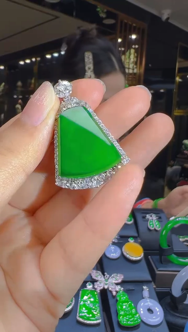 翡翠银S925镶嵌吊坠(赠链)011（多样性发其一）