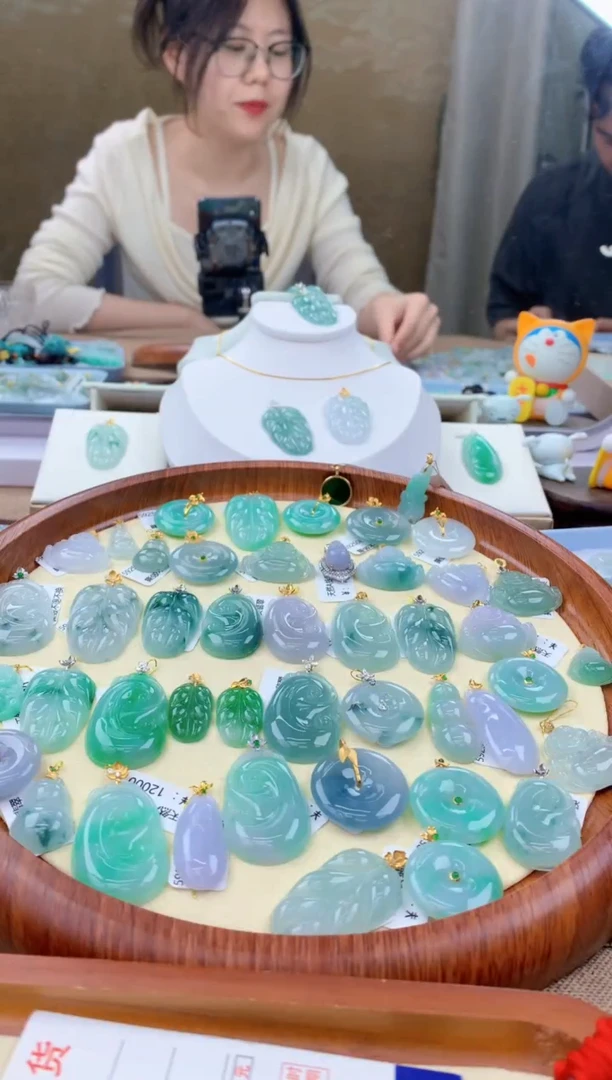 颈饰银S925镶嵌翡翠天然A货翡翠挂件
