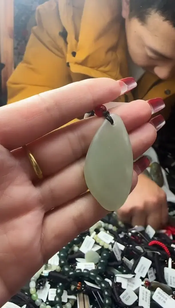 颈饰未镶嵌和田玉123