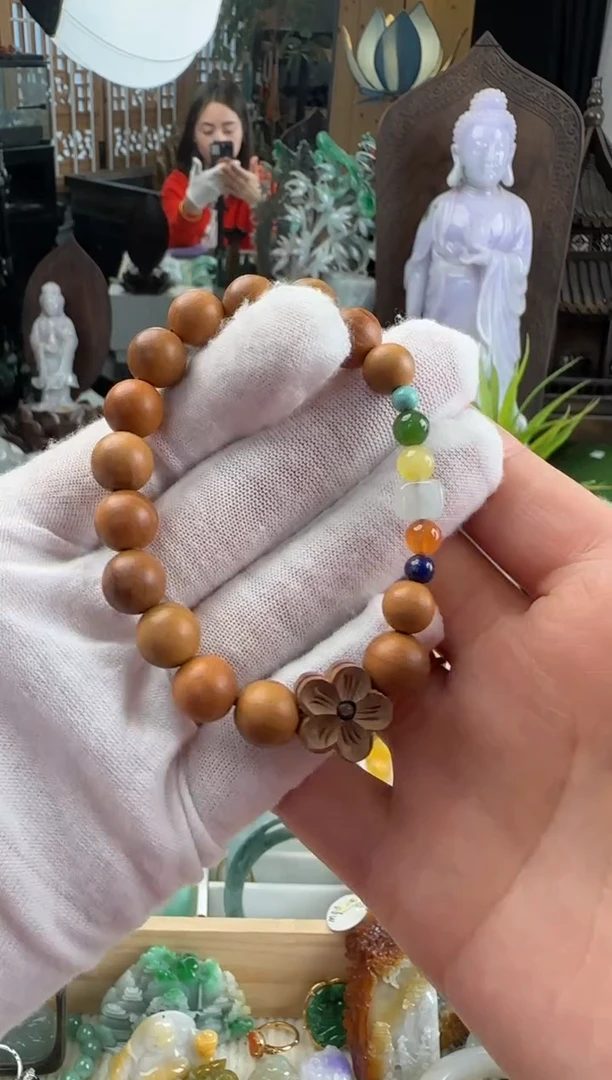 颈饰未镶嵌翡翠手串