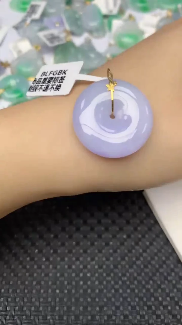 翡翠18K金镶嵌颈饰天然翡翠a货