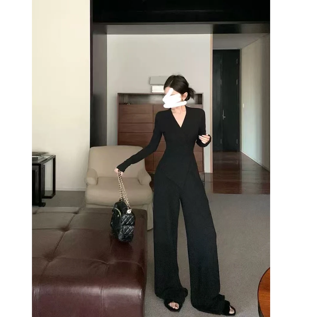 2025年秋季新款开叉法式纯欲风时尚套装秋季性感轻职风简约风套装