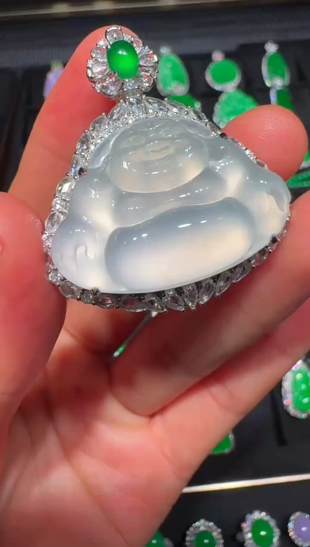 吊坠(不含链)18K金镶嵌翡翠高冰起光佛公吊坠