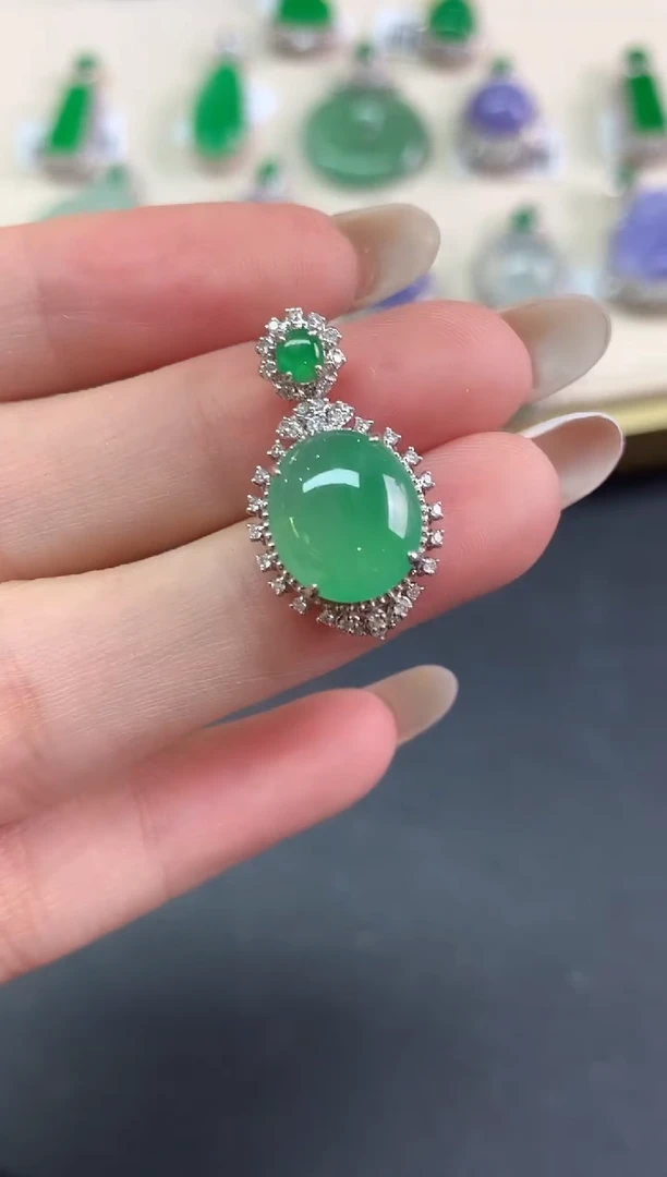 吊坠(不含链)18K金镶嵌翡翠吊坠(不含链)|4800