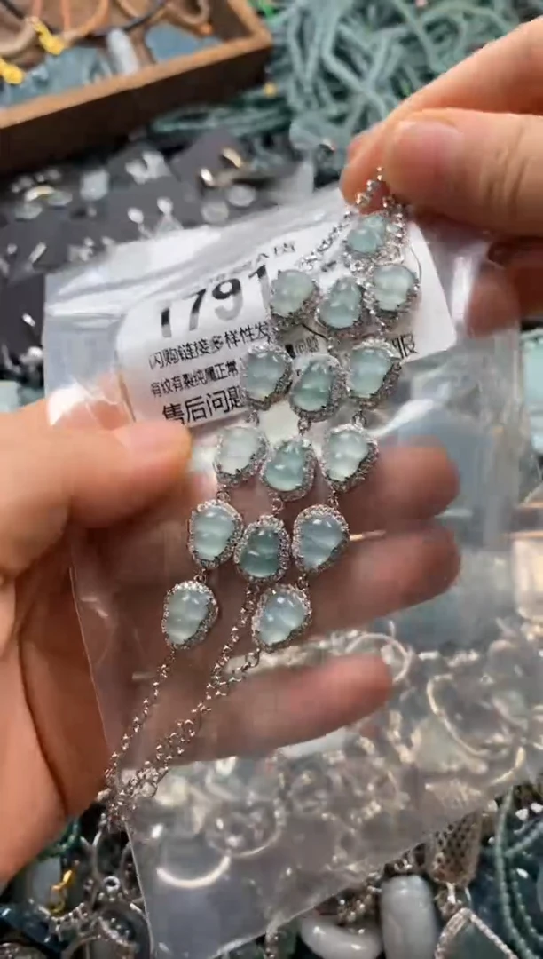 翡翠未镶嵌颈饰多样性发其一1791