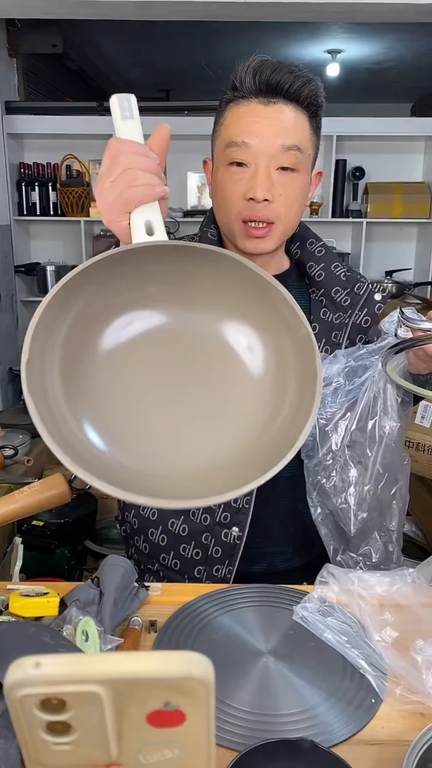 水晶玻璃1德马克陶瓷锅 28有盖