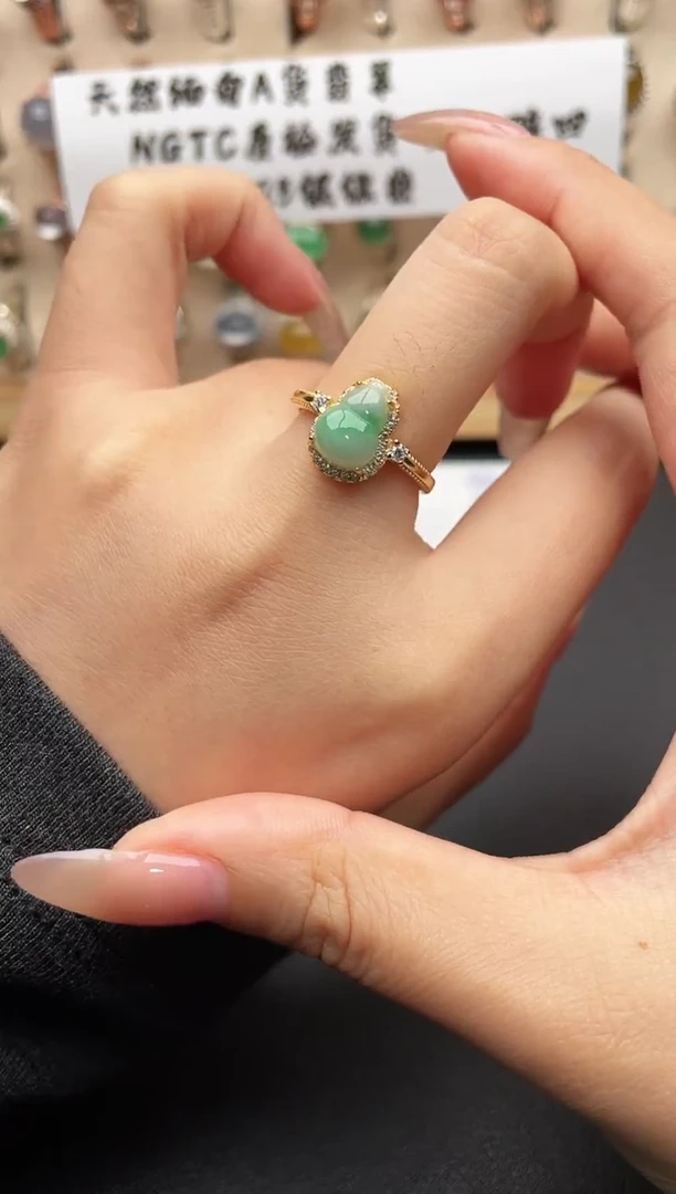 银S925镶嵌戒指翡翠一物一证一礼盒