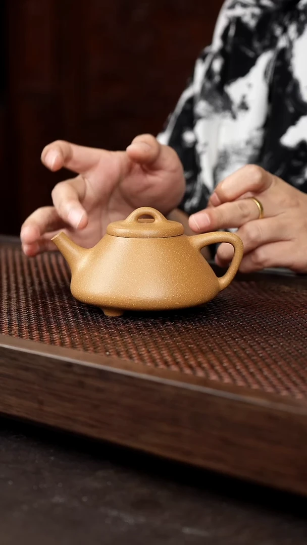 茶壶紫砂水沟绿子冶【带矿标证书】