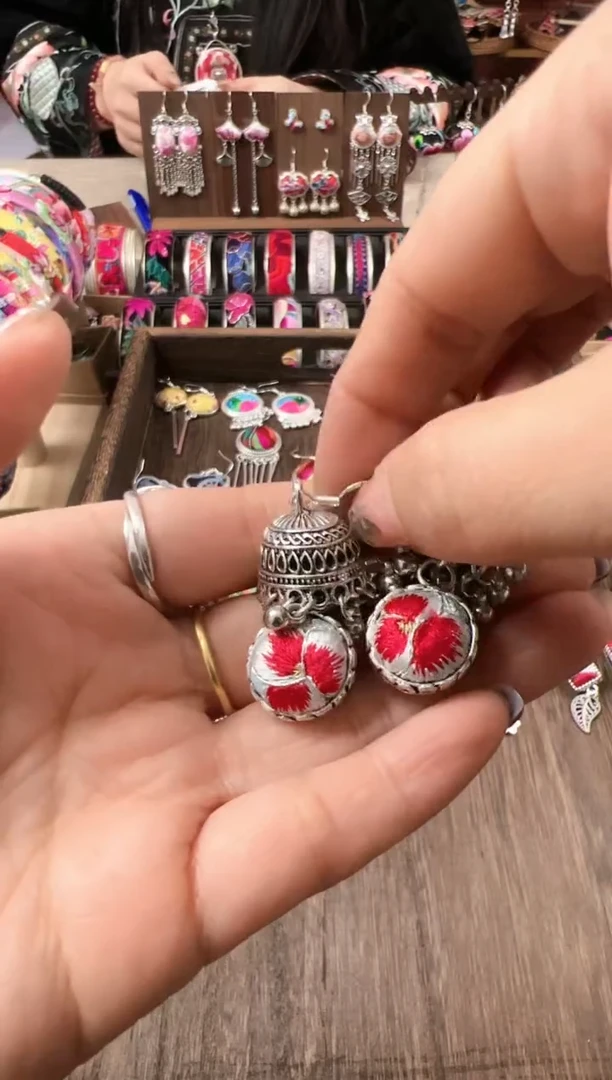 【闪购商品】织绣民族风老绣饰品457