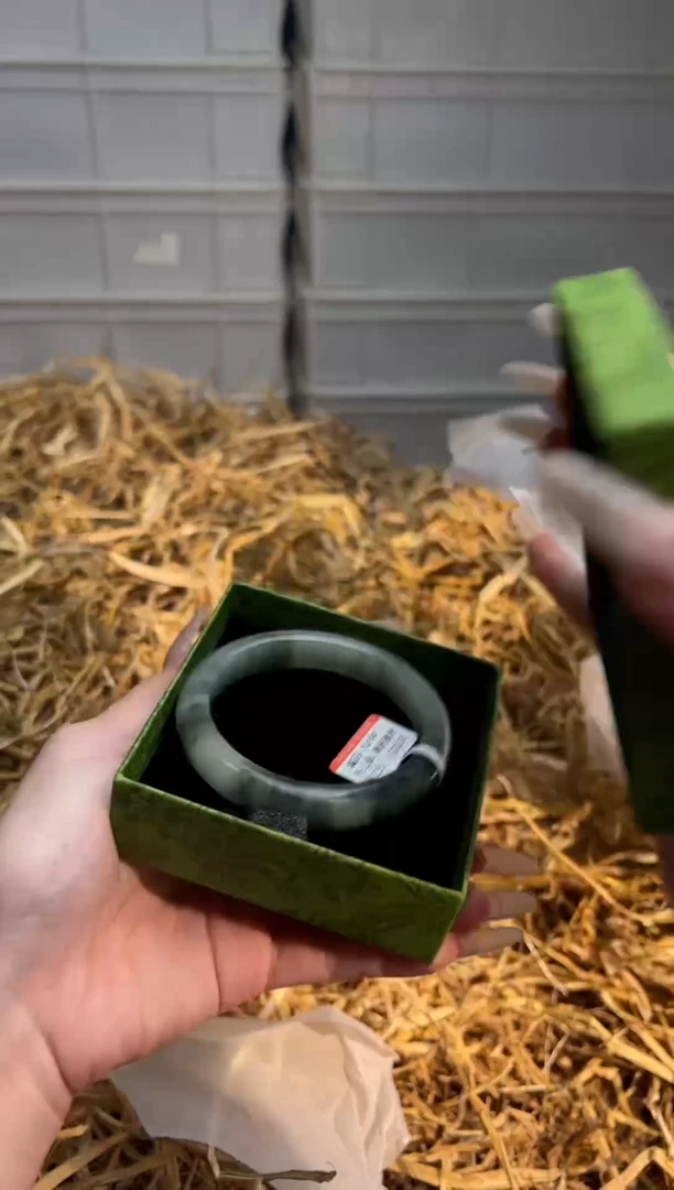 未镶嵌手镯石英质玉T4199