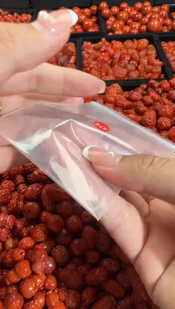 颈饰未镶嵌南红玛瑙1