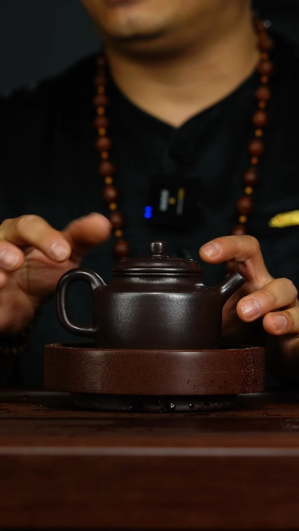 茶壶紫砂N30德中壶{九五石红}