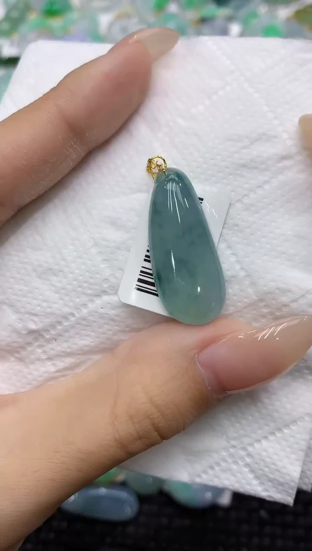 颈饰18K金镶嵌翡翠111111111111