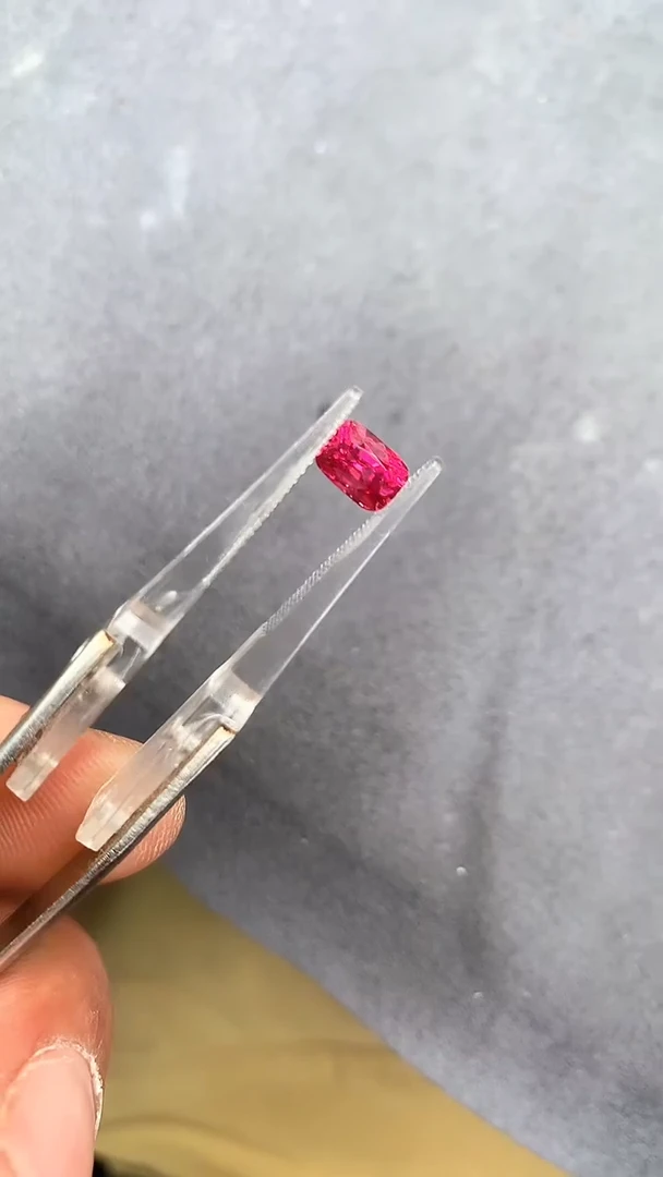 裸石未镶嵌尖晶石1.08ct