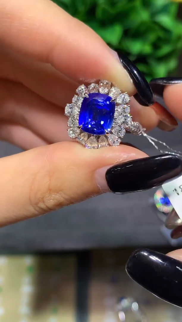 戒指蓝宝石18K金镶嵌6.03CT