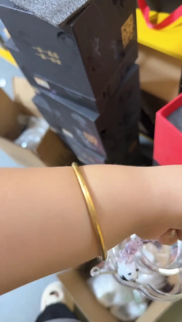 熊猫壶粉金