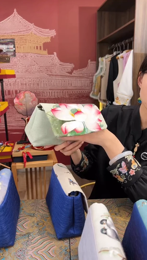 【闪购商品】刺绣 苏绣手工刺绣包包