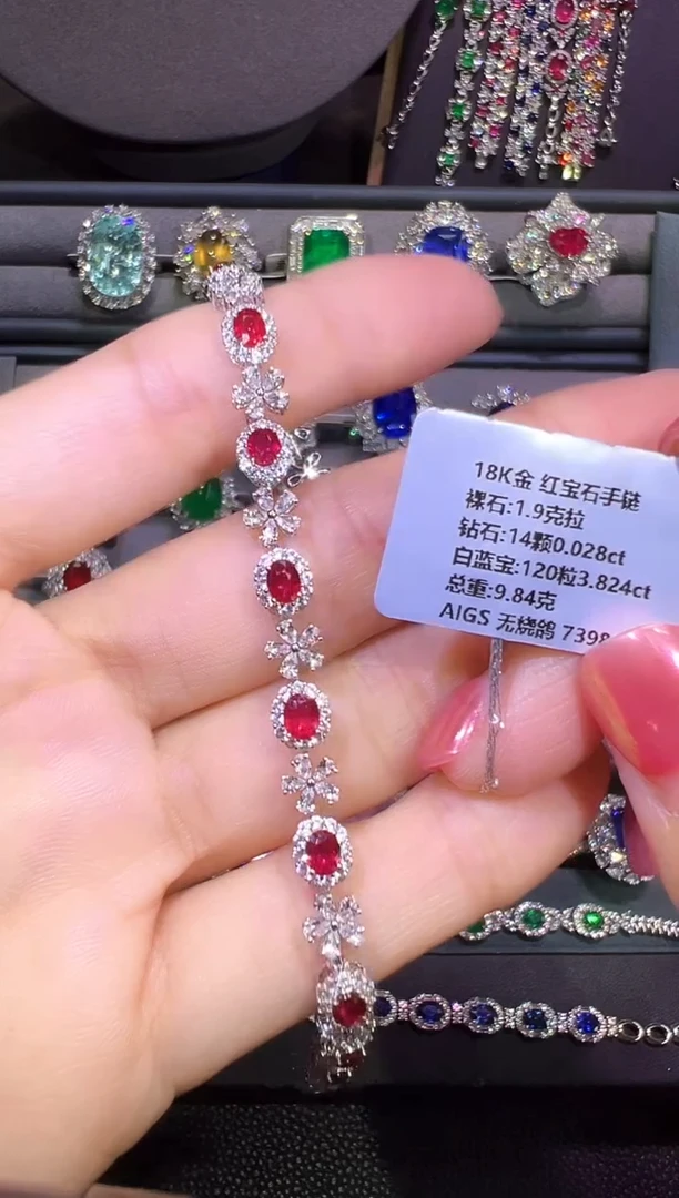 18K金镶嵌AIGS无烧鸽血红红宝石