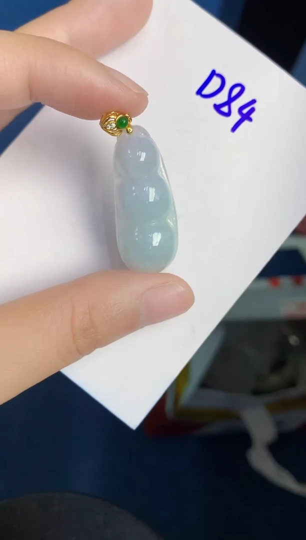 翡翠未镶嵌颈饰000000000