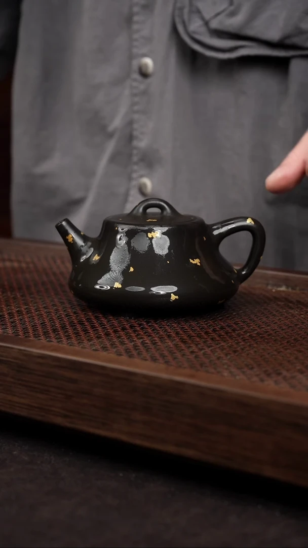 【闪购商品】紫砂茶壶黑料洒金础瓢