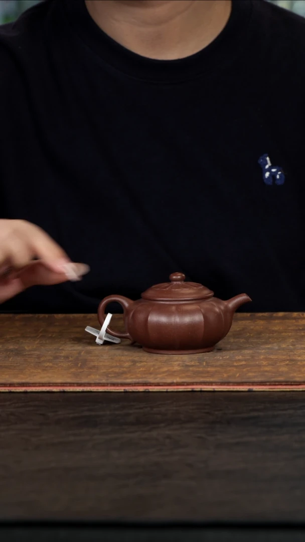 茶壶紫砂华彩老紫泥150c