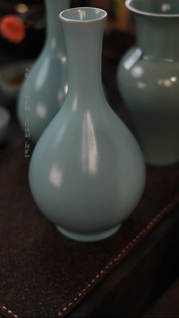 【闪购商品】杯0250微瑕张公巷天青仿古胆式瓶